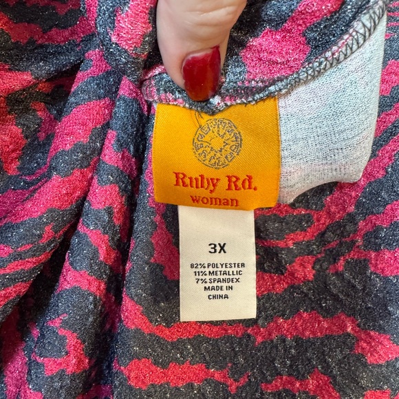 NWT FUSCIA/BLACK Cowl Neck Top PERFECT for FALL/WINTER 3X PLUS #CL - Picture 7 of 9